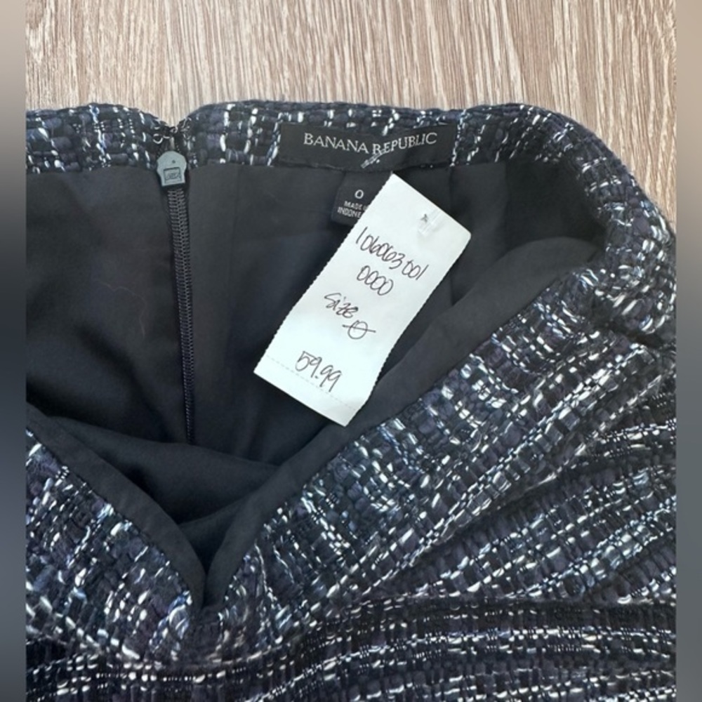 Banana Republic: NWT: Navy‎ Tweed Skirt Size:0 - Picture 5 of 7